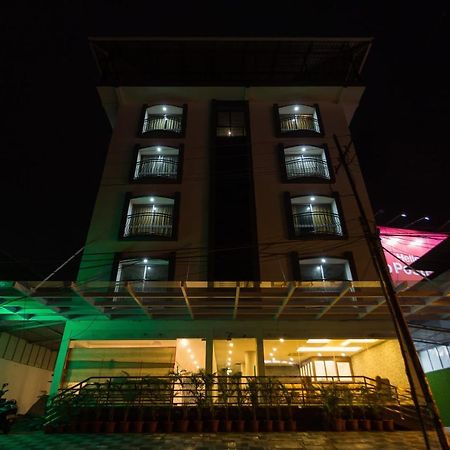 Hotel Garden Inn Коччи Экстерьер фото