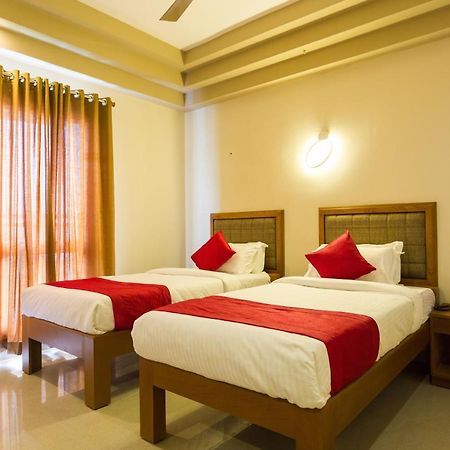 Hotel Garden Inn Коччи Экстерьер фото