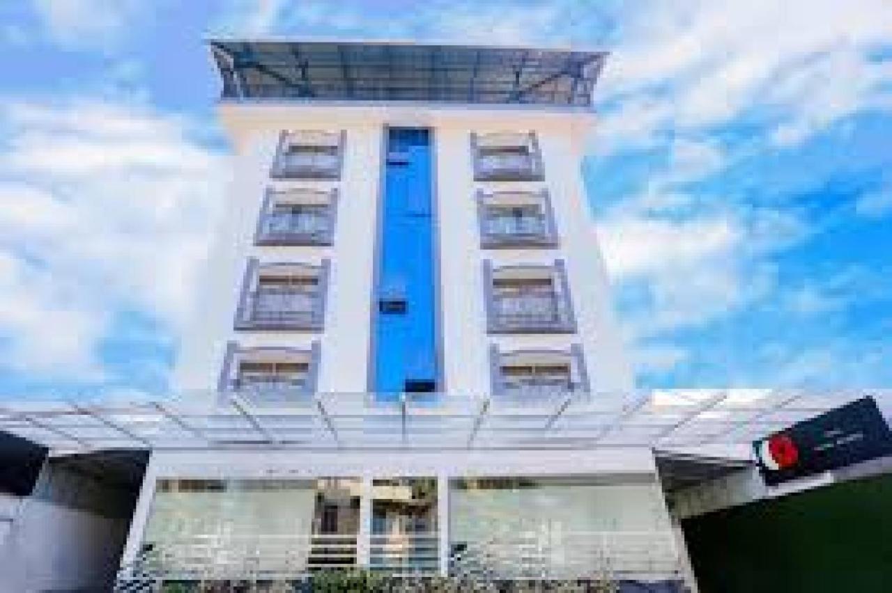 Hotel Garden Inn Коччи Экстерьер фото