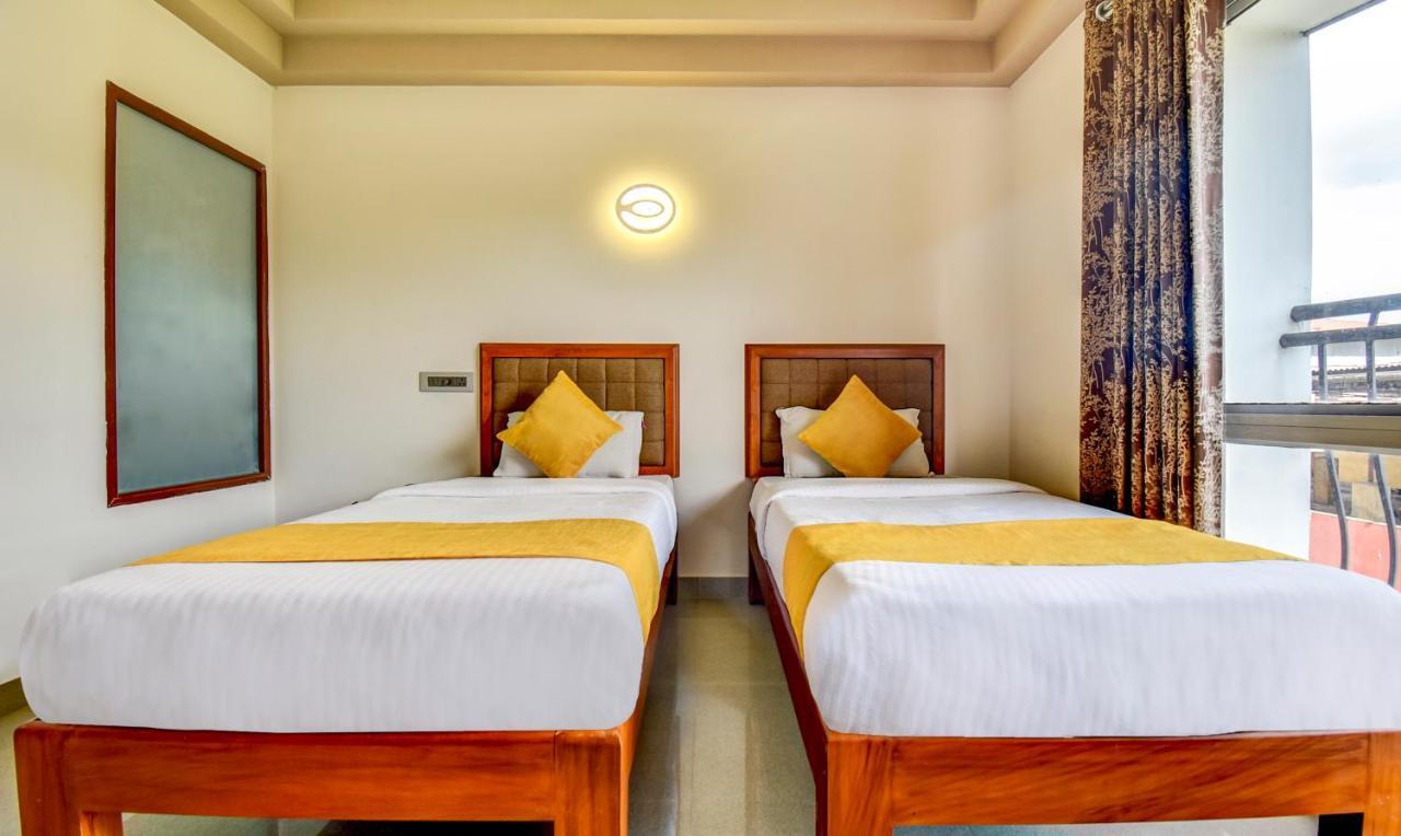 Hotel Garden Inn Коччи Экстерьер фото