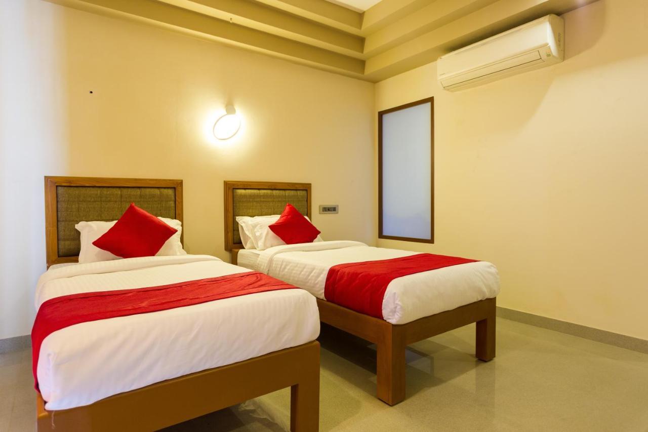 Hotel Garden Inn Коччи Экстерьер фото