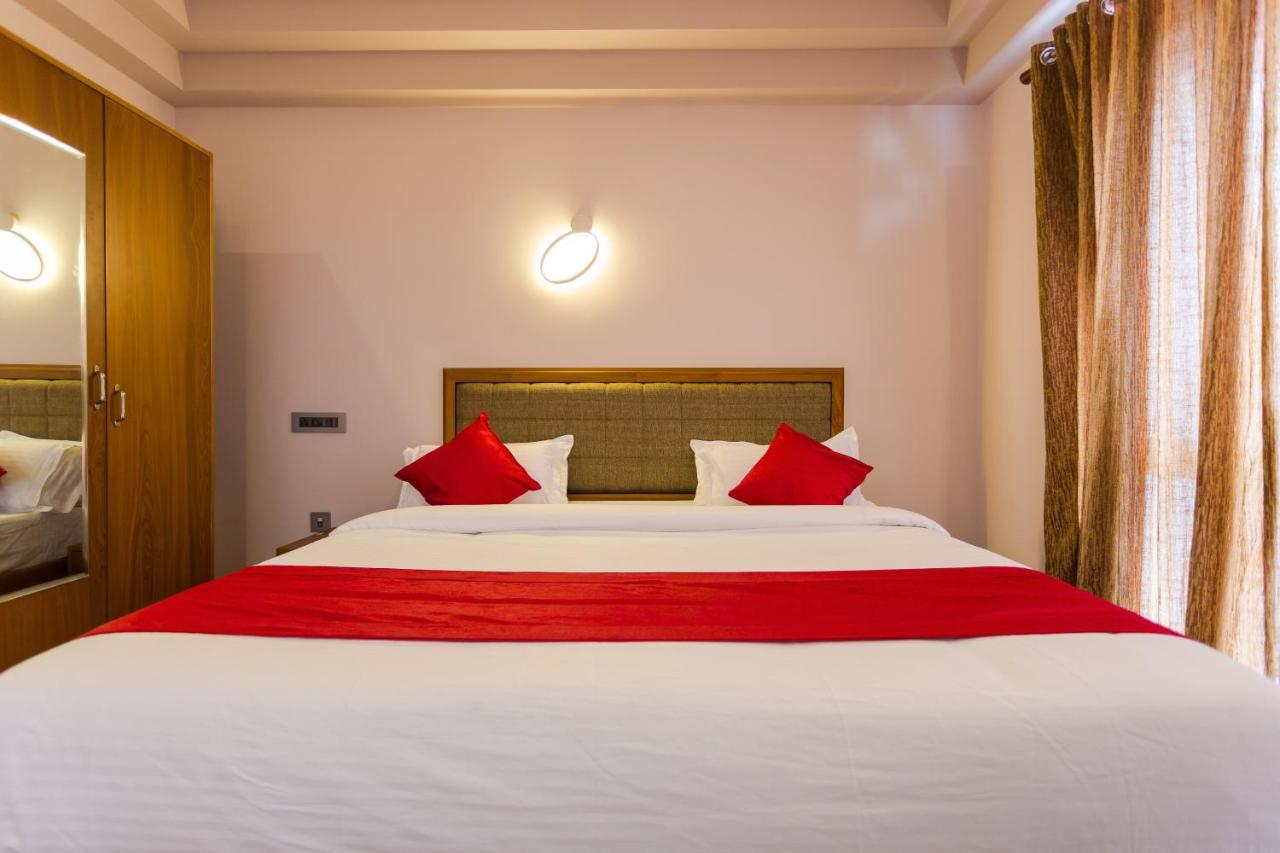 Hotel Garden Inn Коччи Экстерьер фото